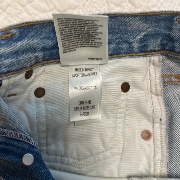 AGOLDE Parker denim shorts. Size 26. - Picture 5 of 15